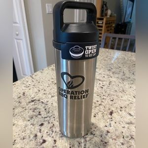 NWT Yeti Rambler 18oz Water Bottle